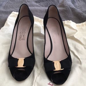 Ferragamo pumps black suede